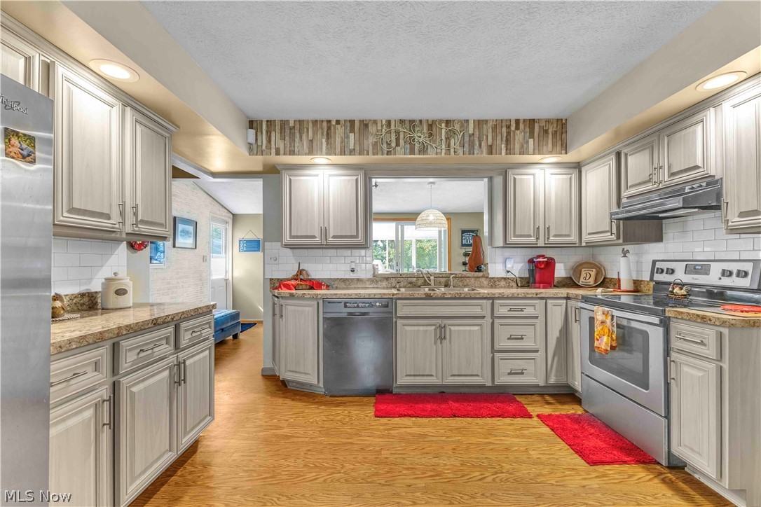 1732 Pleasant Valley Road Girard OH 44420