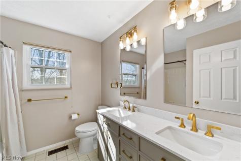 6920 Longview Drive Solon OH 44139