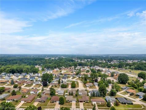 1500 Winchester Drive Parma OH 44134