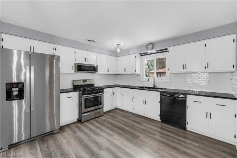 1500 Winchester Drive Parma OH 44134