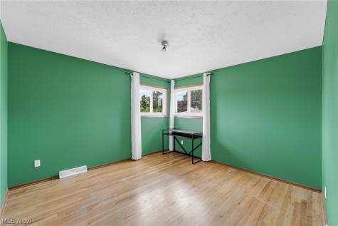 1500 Winchester Drive Parma OH 44134