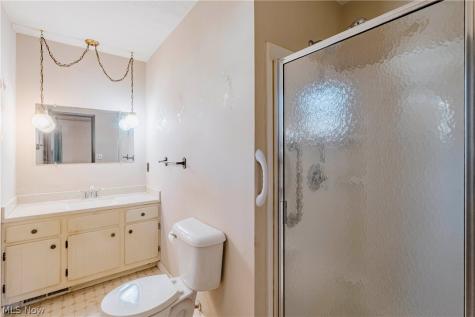 7680 Jennings Drive Painesville OH 44077