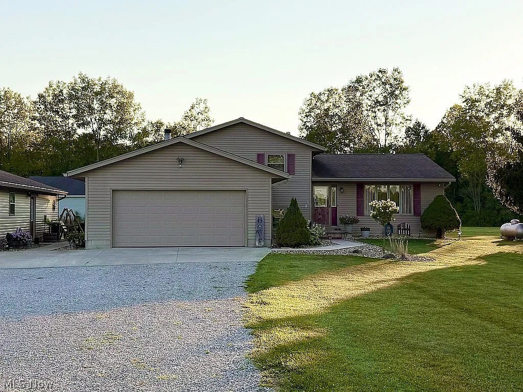 21930 Foster Road Wellington OH 44090