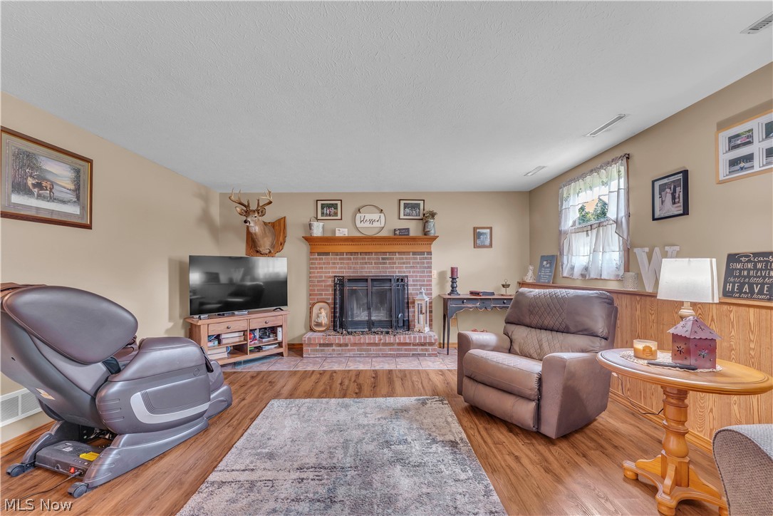 21930 Foster Road Wellington OH 44090