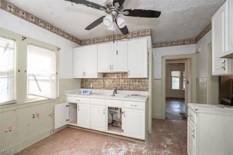 17200 Endora Road Cleveland OH 44112