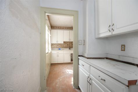 17200 Endora Road Cleveland OH 44112