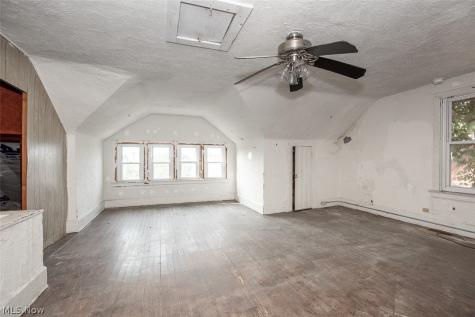 17200 Endora Road Cleveland OH 44112