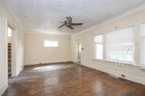 17200 Endora Road Cleveland OH 44112