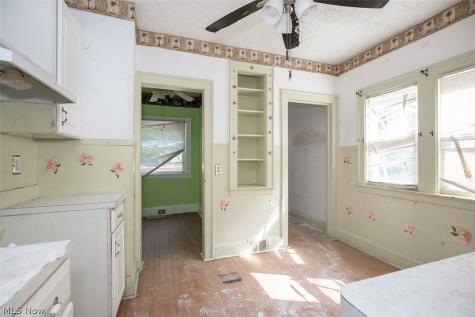 17200 Endora Road Cleveland OH 44112