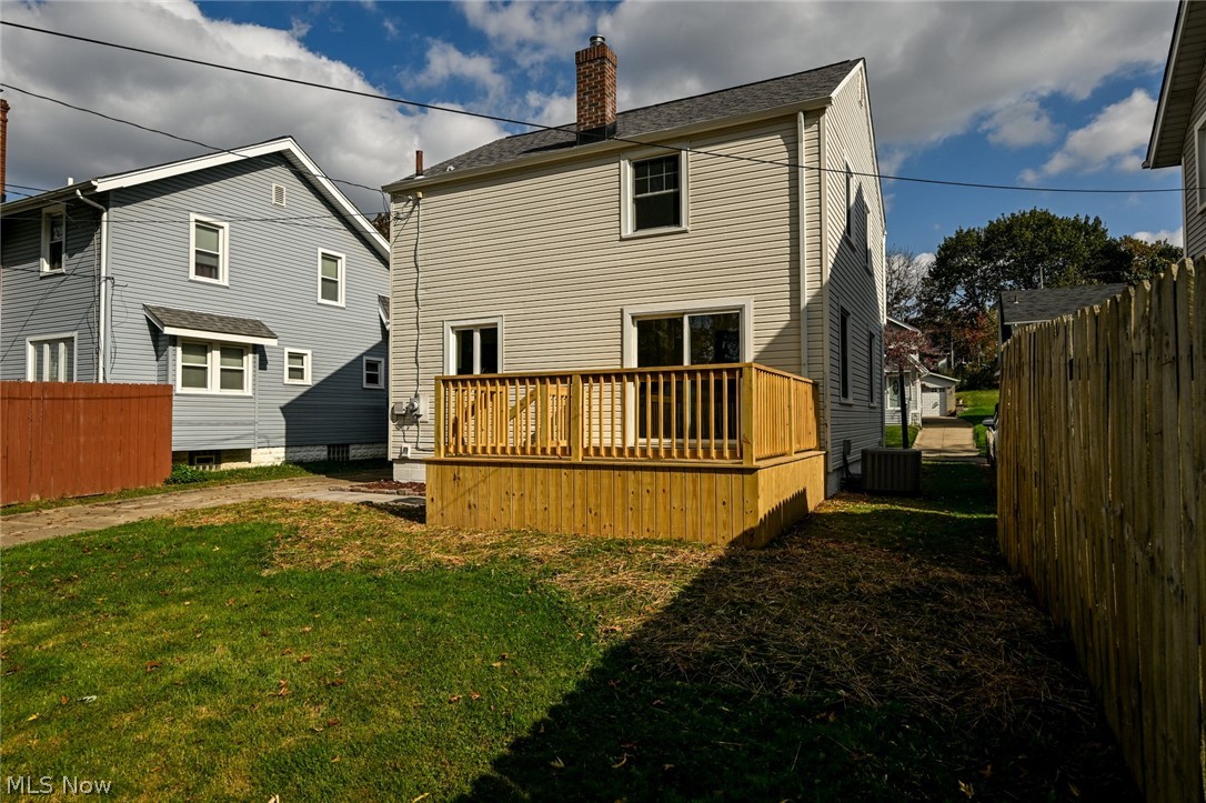 1444 Oakwood Avenue Akron OH 44301