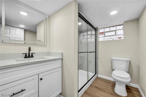 2077 Wyandotte Avenue Lakewood OH 44107