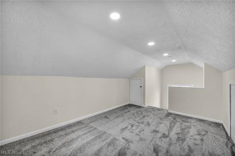 2077 Wyandotte Avenue Lakewood OH 44107