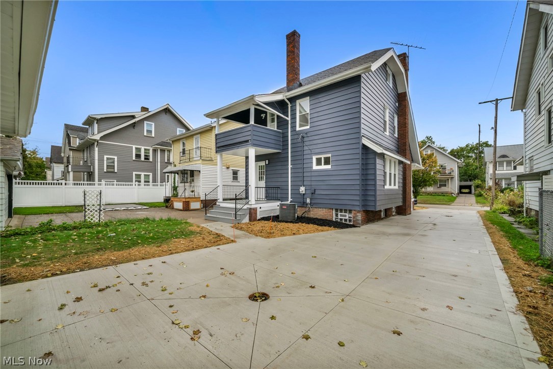 2077 Wyandotte Avenue Lakewood OH 44107