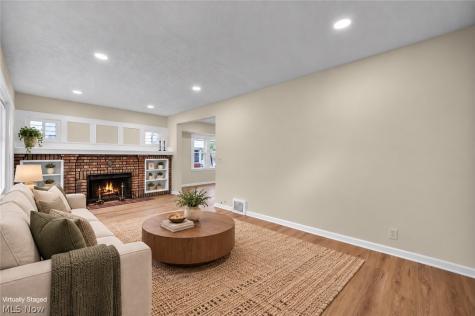 2077 Wyandotte Avenue Lakewood OH 44107