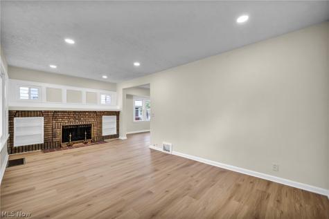 2077 Wyandotte Avenue Lakewood OH 44107