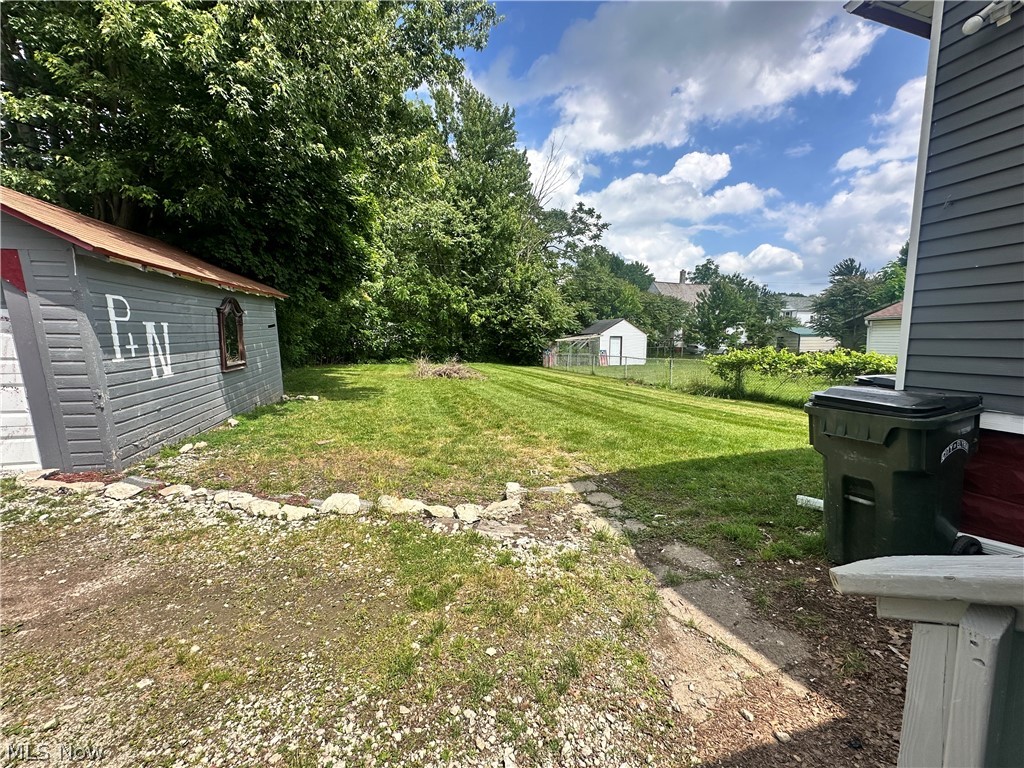 511 Woodland Avenue Elyria OH 44035