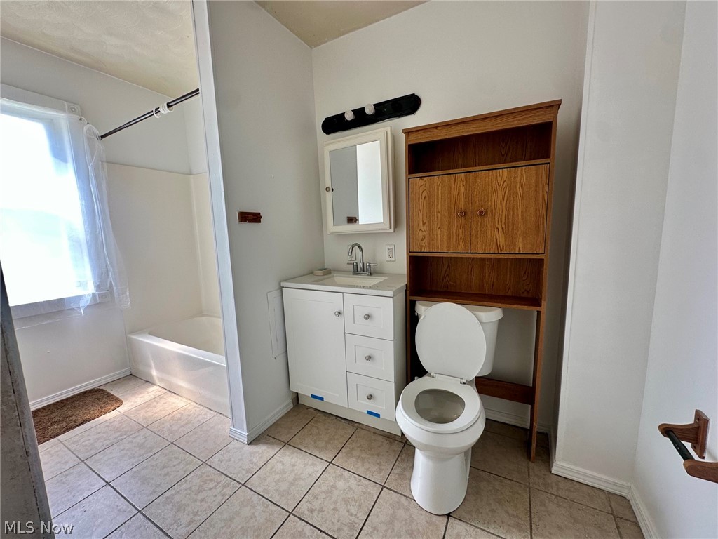 511 Woodland Avenue Elyria OH 44035