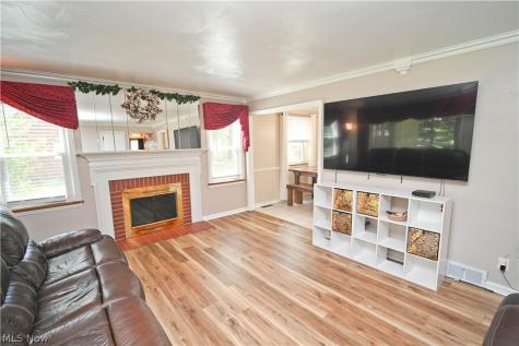 4048 Dover Road Youngstown OH 44511