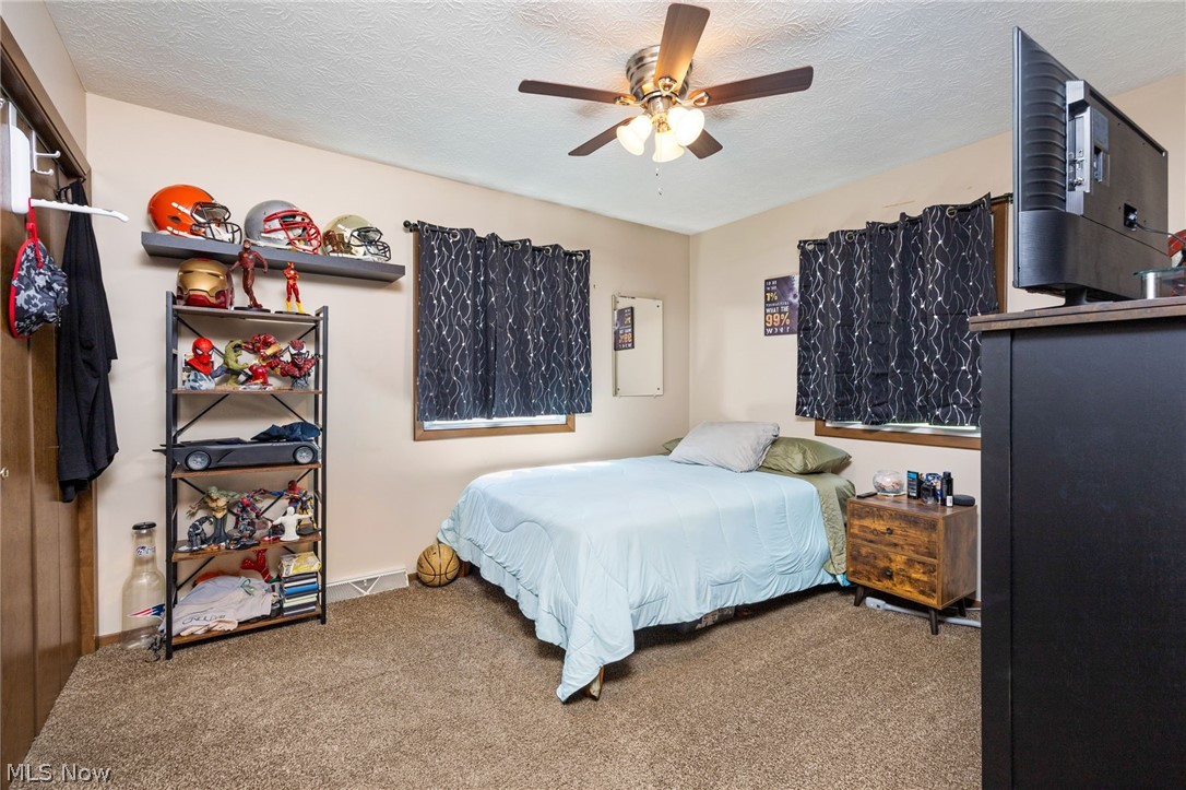 260 Hazelwood Avenue Barberton OH 44203