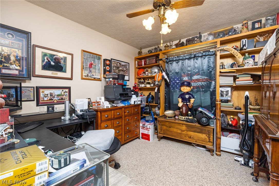 260 Hazelwood Avenue Barberton OH 44203