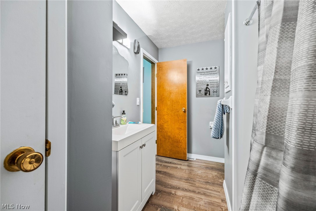 260 Hazelwood Avenue Barberton OH 44203