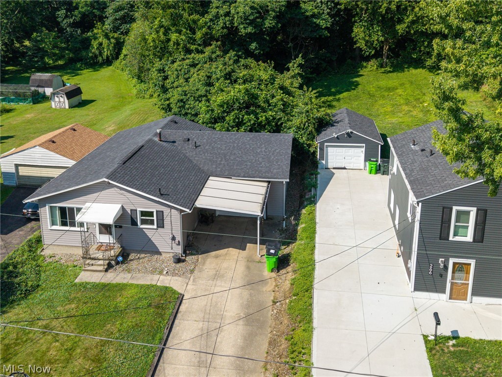 260 Hazelwood Avenue Barberton OH 44203
