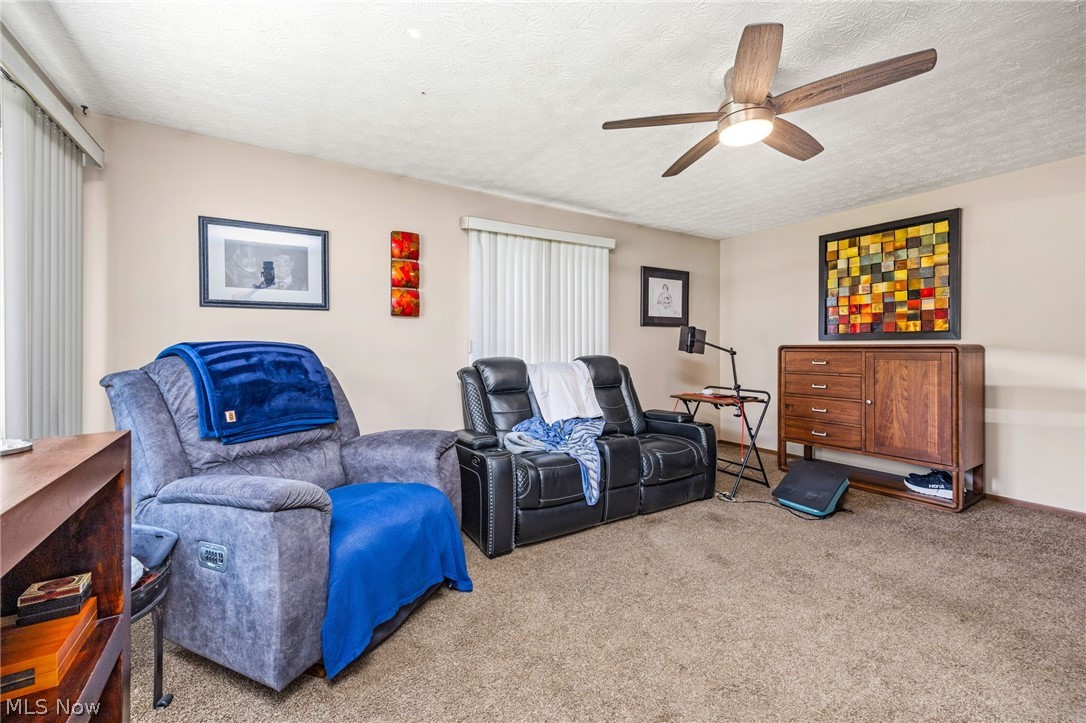 260 Hazelwood Avenue Barberton OH 44203