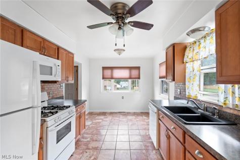 1854 Maurice Street Cuyahoga Falls OH 44221
