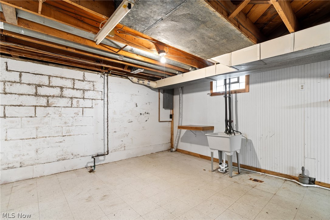 1854 Maurice Street Cuyahoga Falls OH 44221