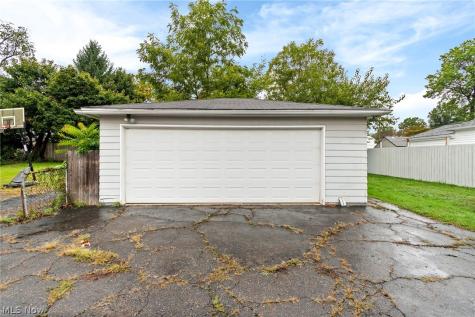 1854 Maurice Street Cuyahoga Falls OH 44221