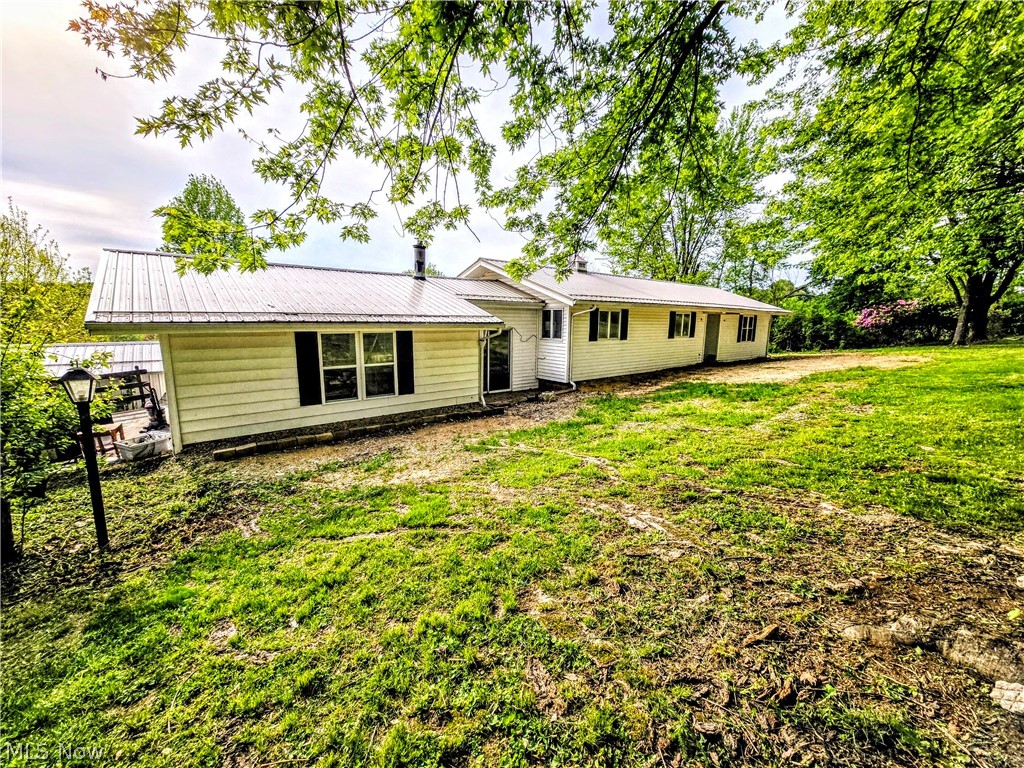8570 County Road 39 Bloomingdale OH 43910