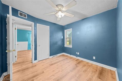 4382 W 189th Street Cleveland OH 44135