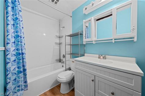 4382 W 189th Street Cleveland OH 44135