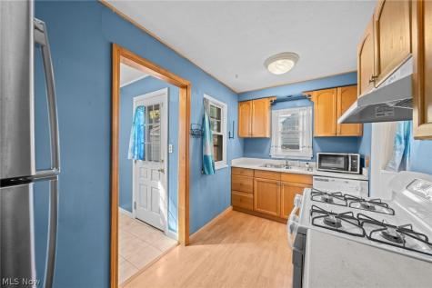 4382 W 189th Street Cleveland OH 44135