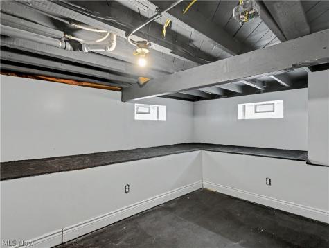 19392 Renwood Avenue Euclid OH 44119