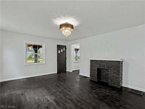 19392 Renwood Avenue Euclid OH 44119