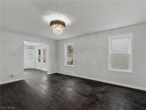 19392 Renwood Avenue Euclid OH 44119