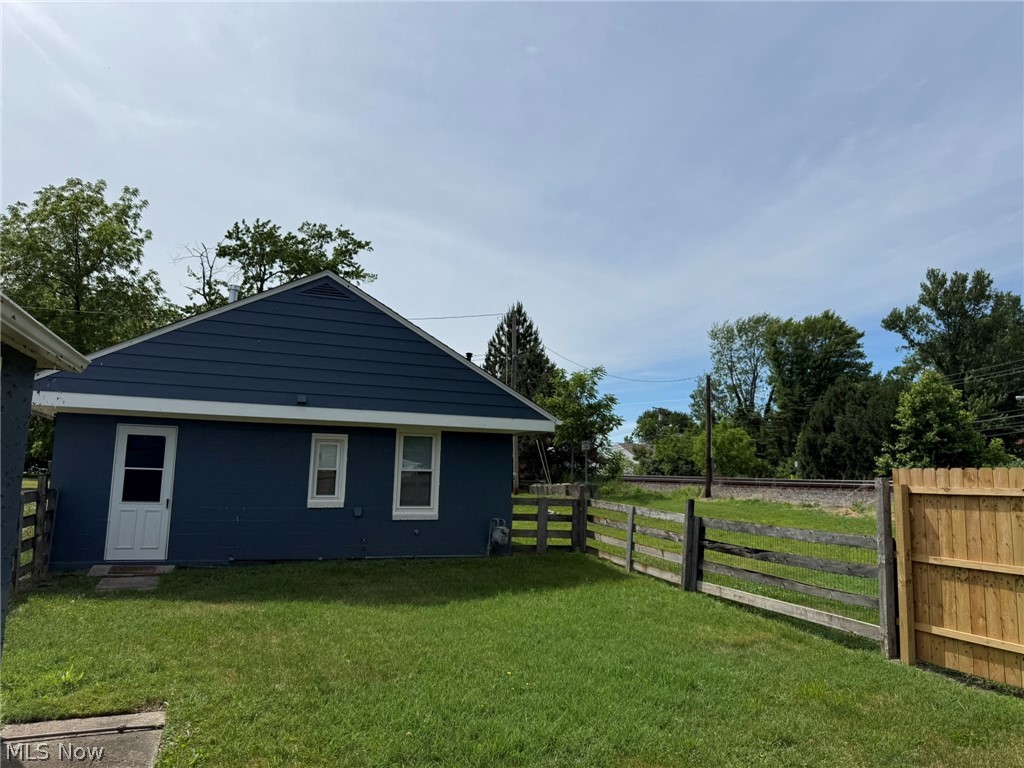 725 Perry Street Vermilion OH 44089
