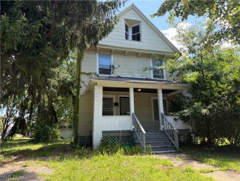 945 E 149th Street Cleveland OH 44110