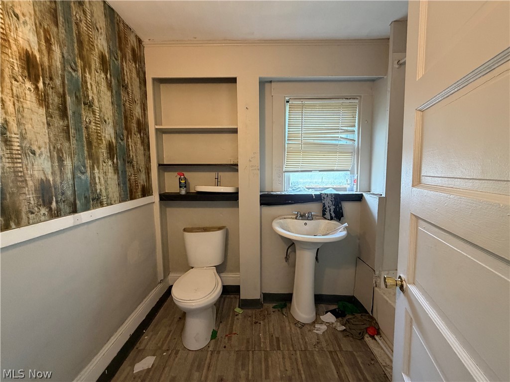 945 E 149th Street Cleveland OH 44110