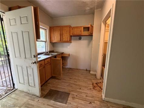 945 E 149th Street Cleveland OH 44110