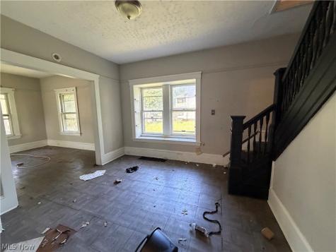 945 E 149th Street Cleveland OH 44110