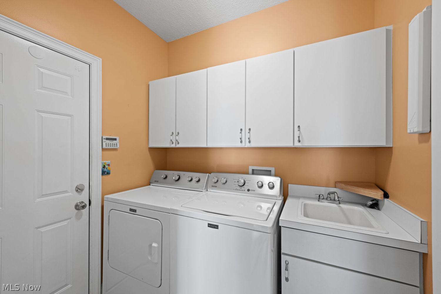 406 E Inverness Drive Highland Heights OH 44143