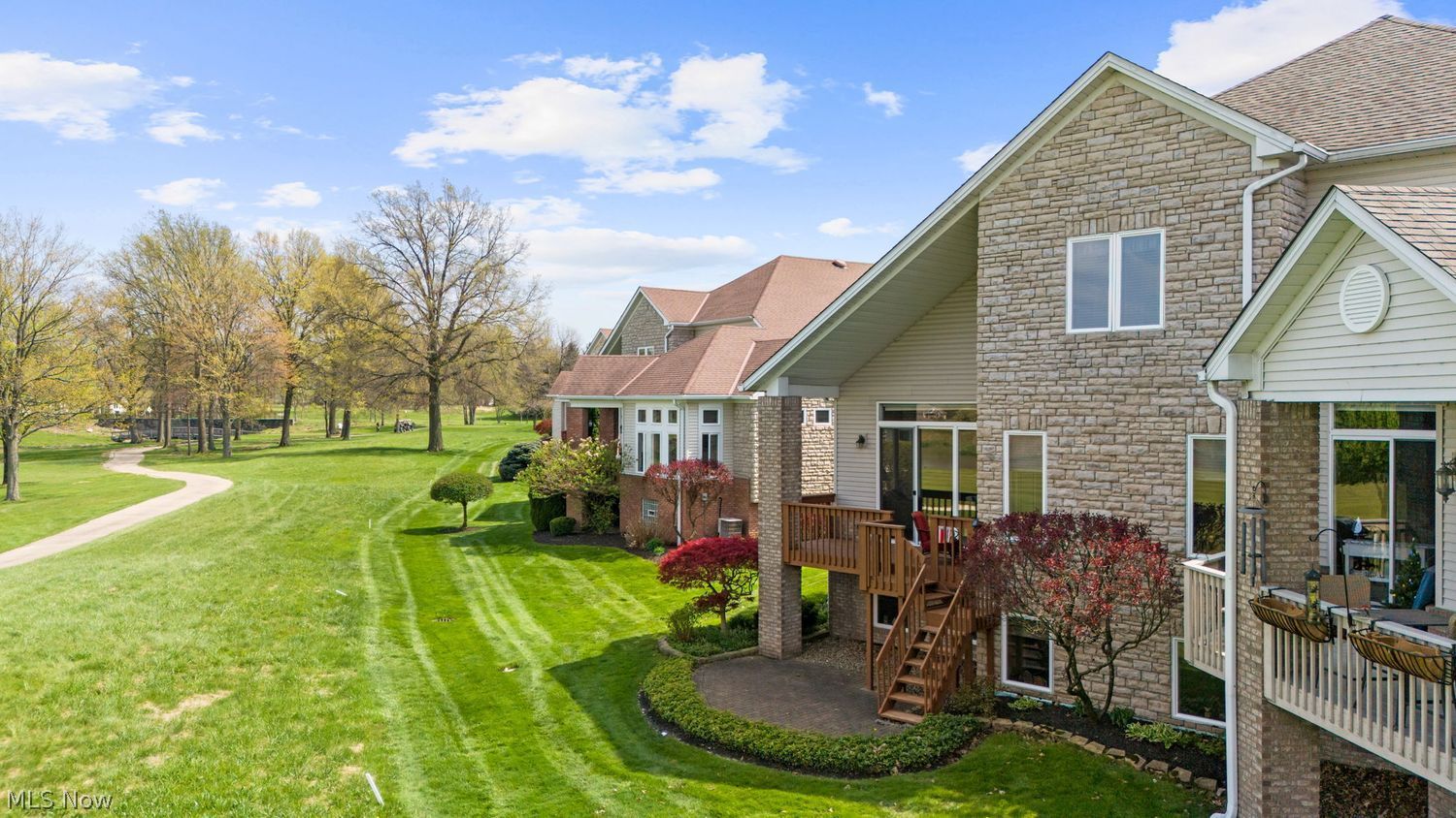 406 E Inverness Drive Highland Heights OH 44143