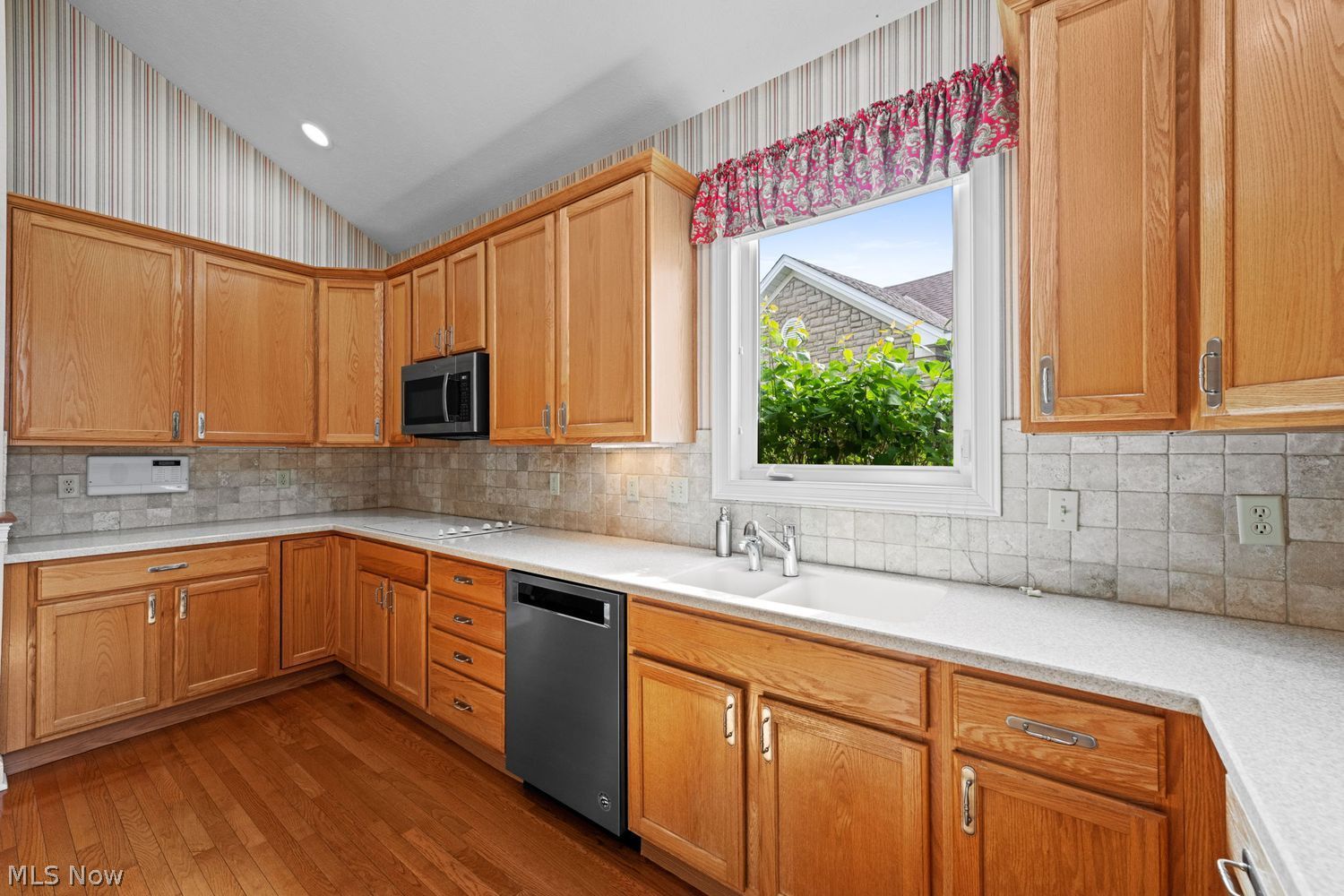 406 E Inverness Drive Highland Heights OH 44143