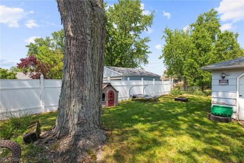 311 Parkway Drive Eastlake OH 44095