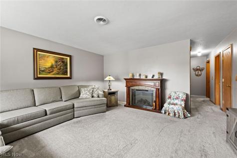 311 Parkway Drive Eastlake OH 44095