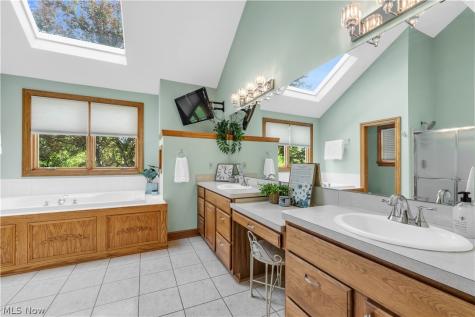 6875 Spring Glen Drive Valley City OH 44280