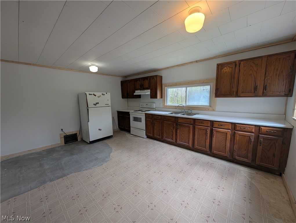 14644 State Route 37 E Crooksville OH 43731
