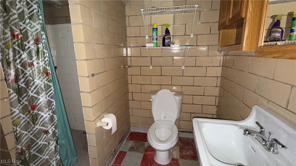 1414 Niles Cortland Road Niles OH 44446